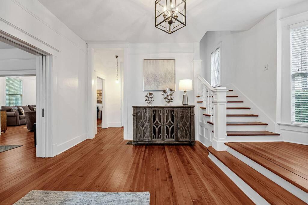 Holiday home Exquisite Two-story Located In Midtown Memphis